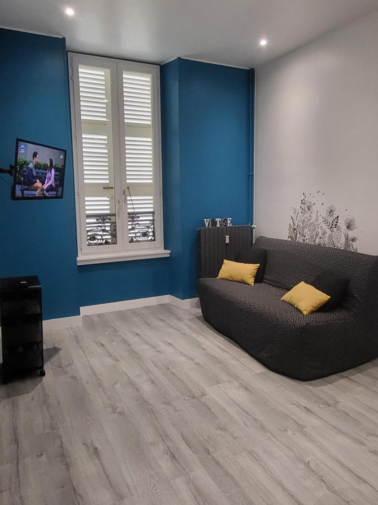Grand Studio Refait A Neuf Centre-Ville La Bourboule Luaran gambar